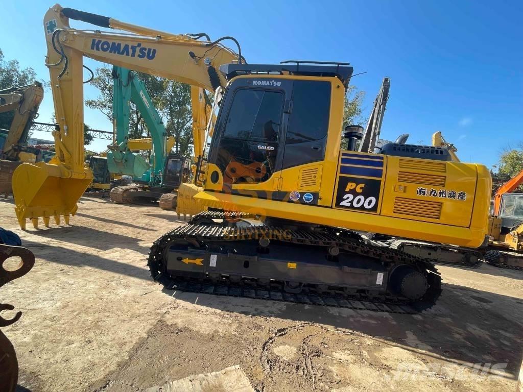 Komatsu PC 200-8 Vikšriniai ekskavatoriai
