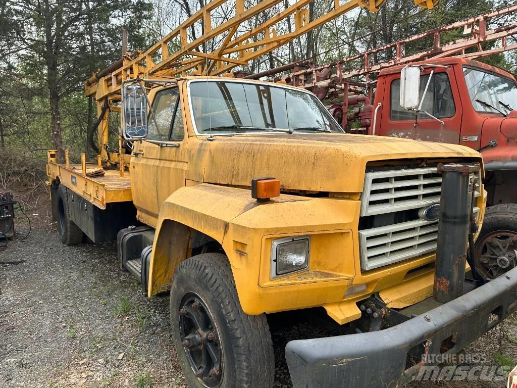Ford F 700 Platformos/ Pakrovimas iš šono