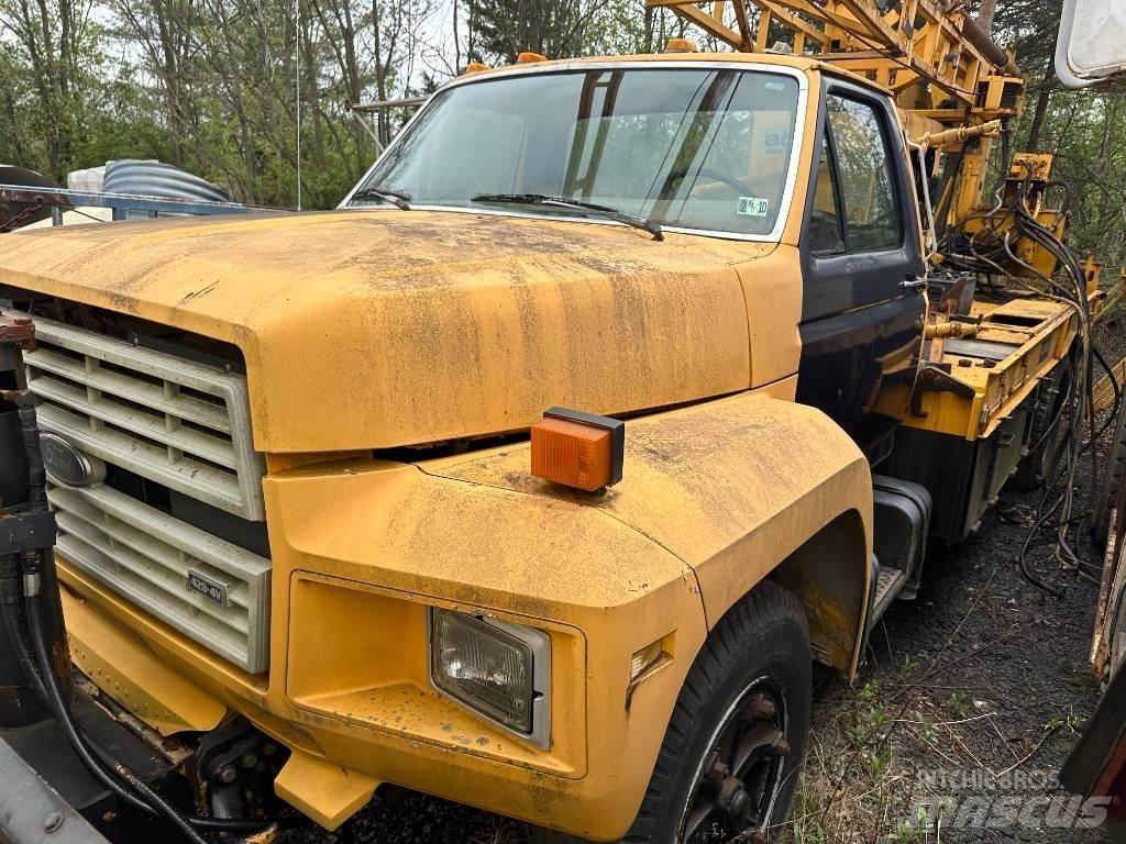 Ford F 700 Platformos/ Pakrovimas iš šono