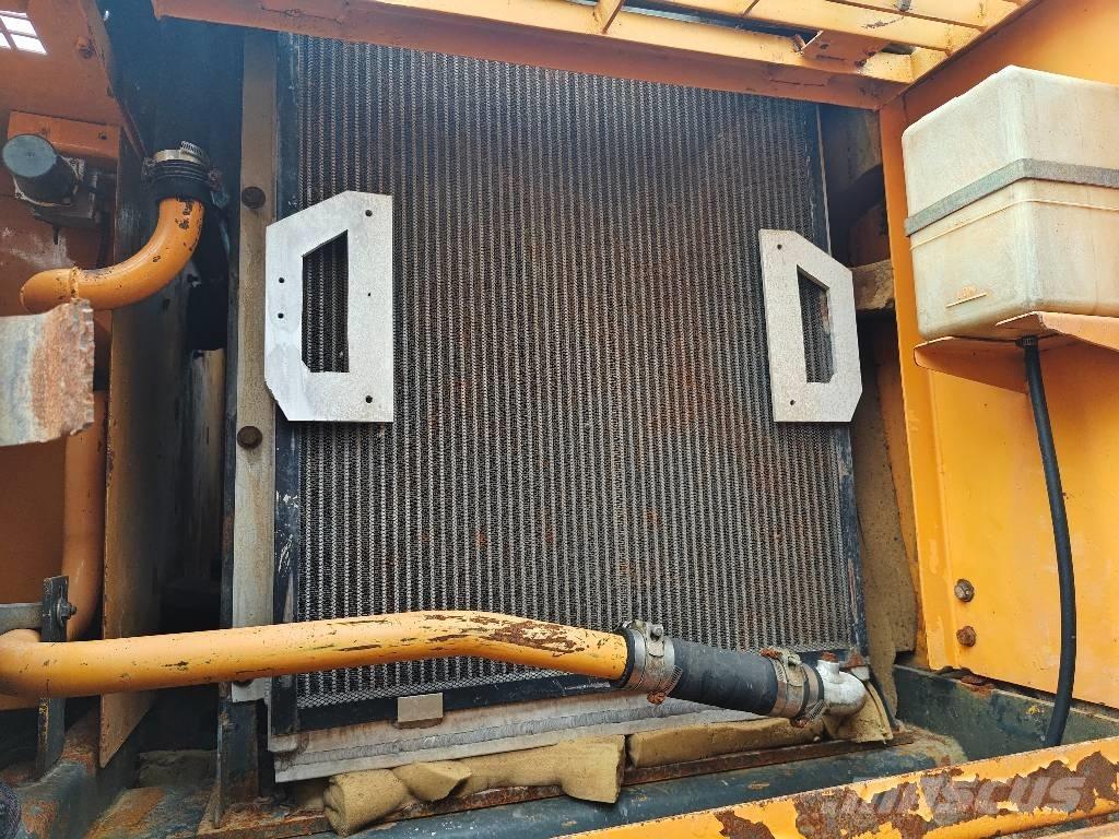 Hyundai R305LC-7 Vikšriniai ekskavatoriai