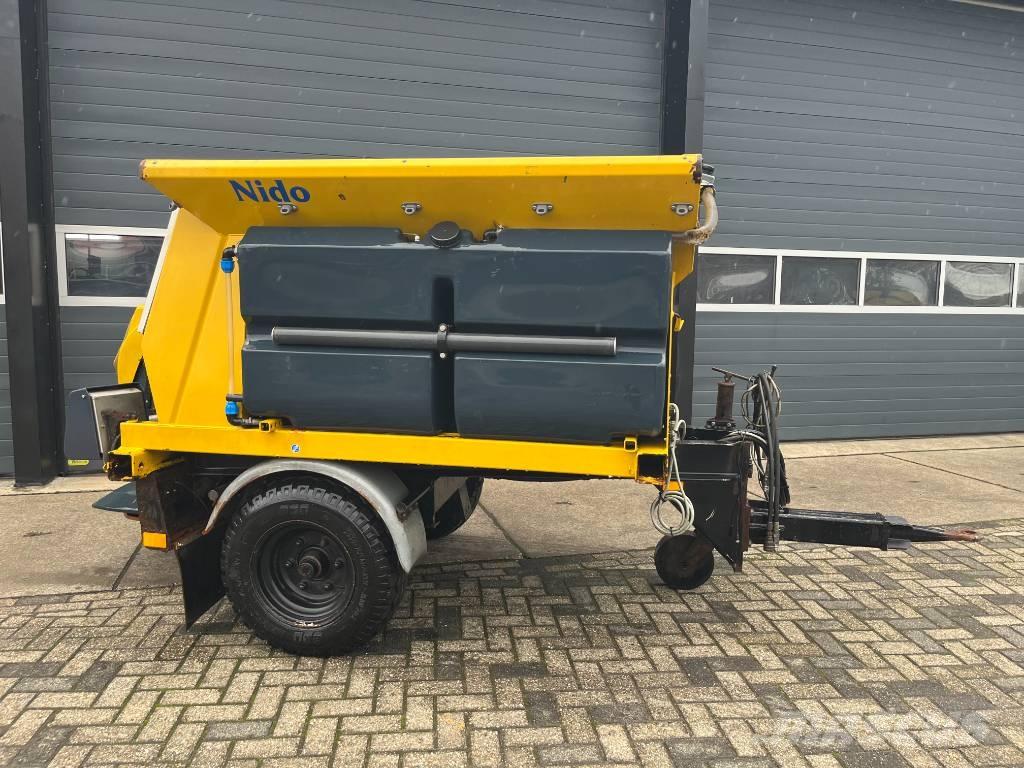 Nido Stratos Smėlio ir druskos barstytuvai