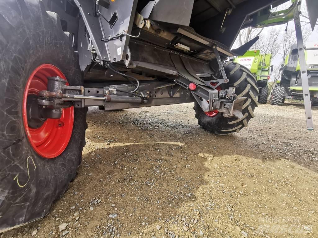 CLAAS Lexion 650 Derliaus nuėmimo kombainai