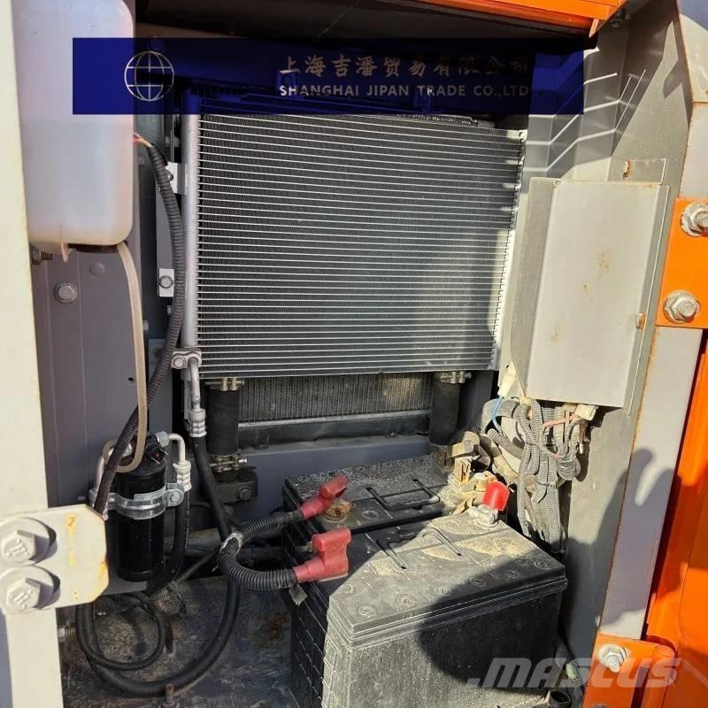 Hitachi ZX 70 Vidutinės galios ekskavatoriai 7-12 t