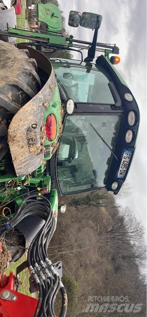 John Deere 6155R Traktoriai