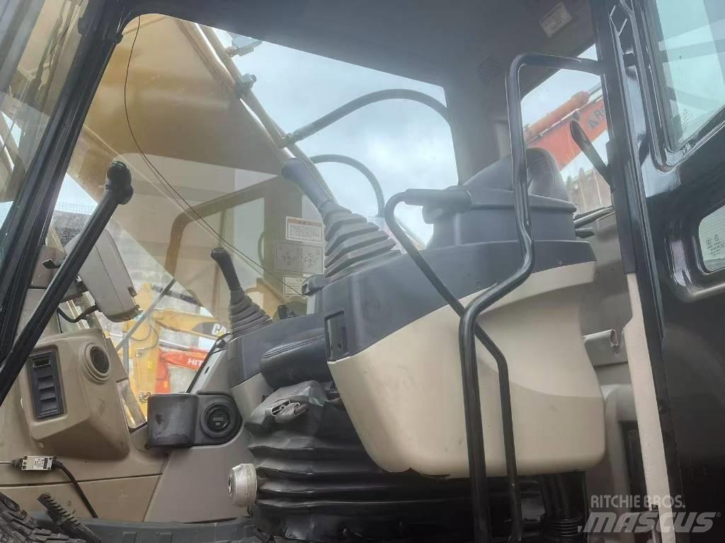 CAT 325C Vikšriniai ekskavatoriai