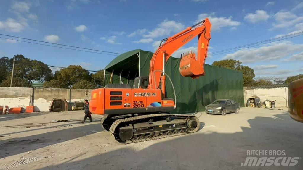 Hitachi ZX 200 Vikšriniai ekskavatoriai