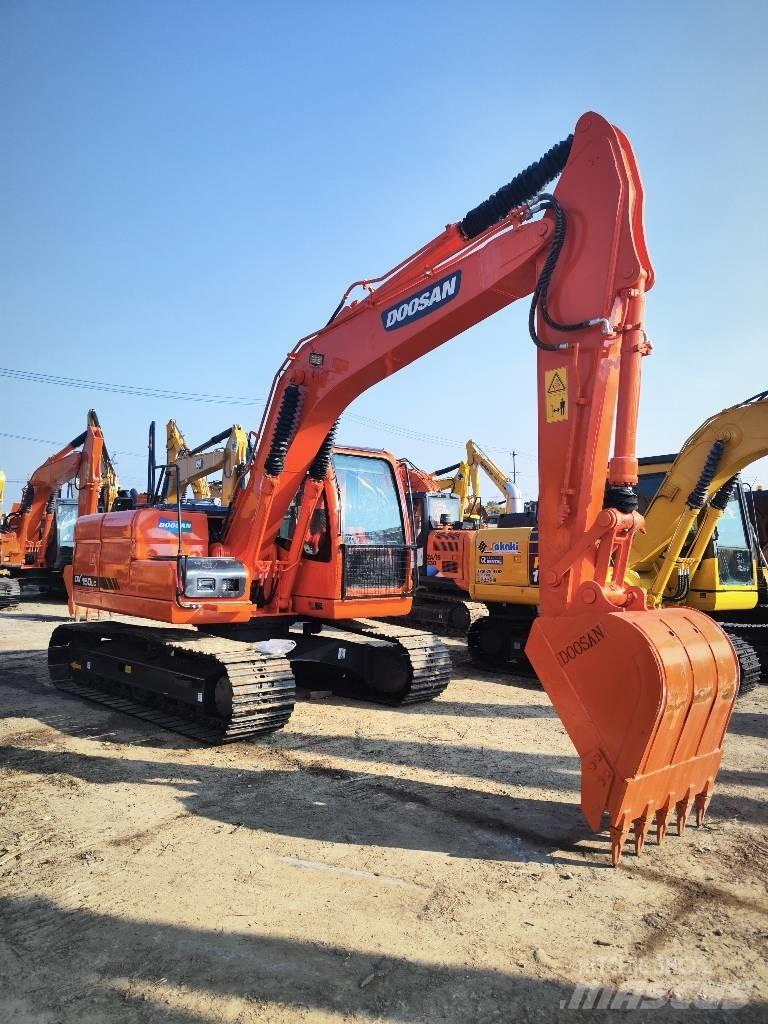 Doosan 150lc Vikšriniai ekskavatoriai