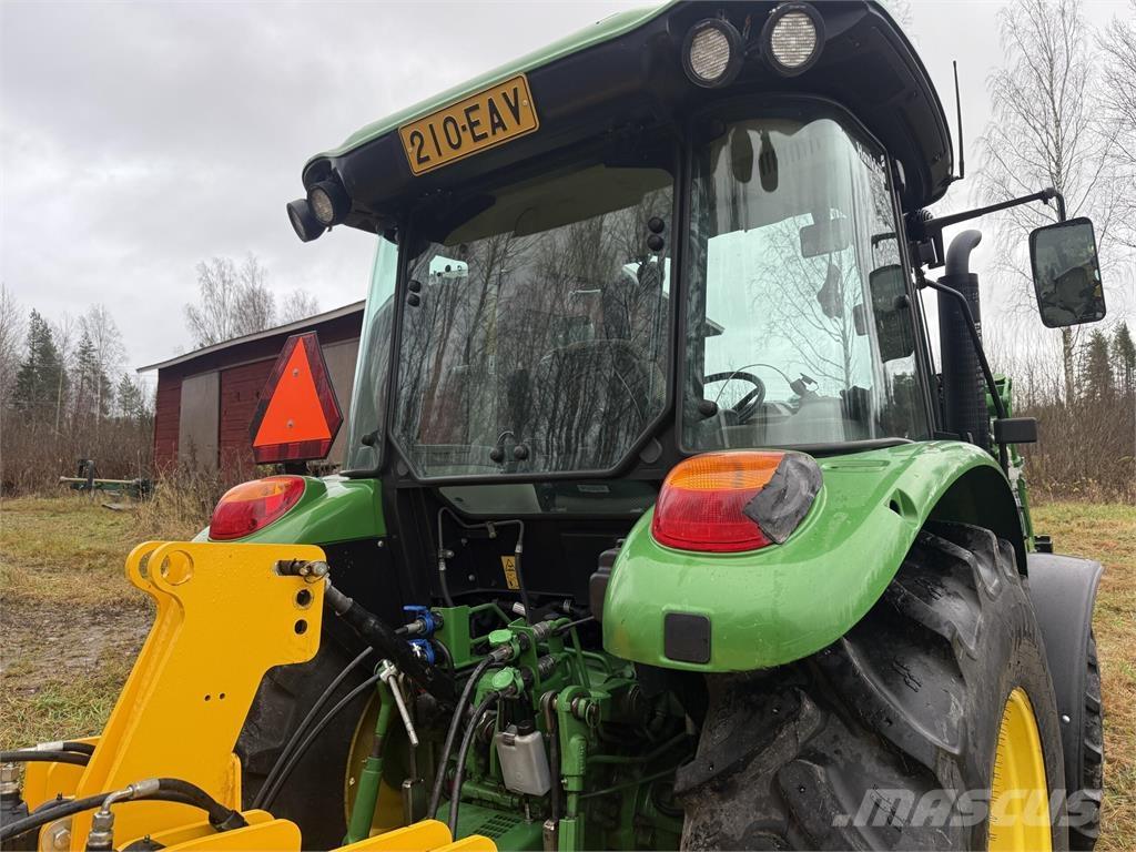 John Deere 5058E Traktoriai