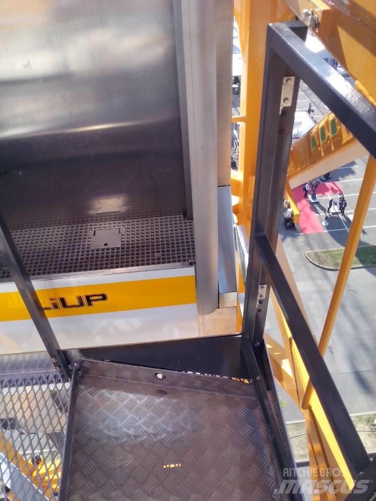 Liebherr LiUp 200 Keltuvai, gervės ir medžiagų liftai