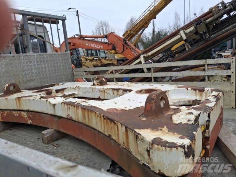 Krupp KMK 3040 Visureigiai kranai