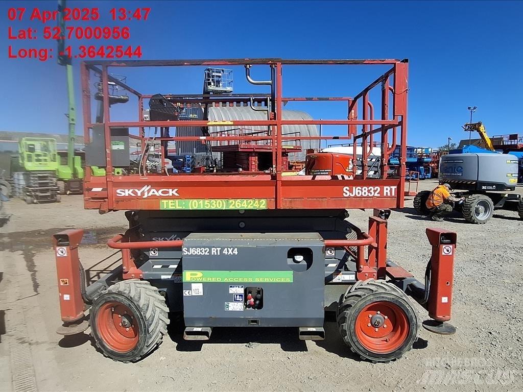 SkyJack SJ 6832 RT Žirkliniai keltuvai