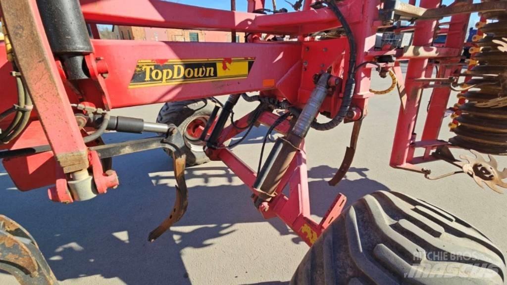 Väderstad Topdown500 Kultivatoriai