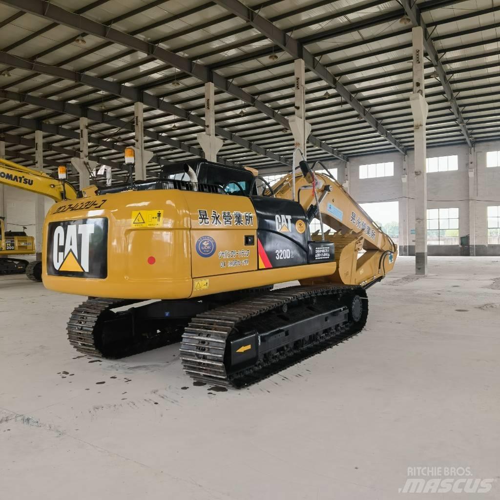 CAT 320 D2 Vikšriniai ekskavatoriai