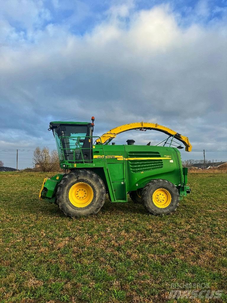 John Deere 7250 Pašarų kombainai