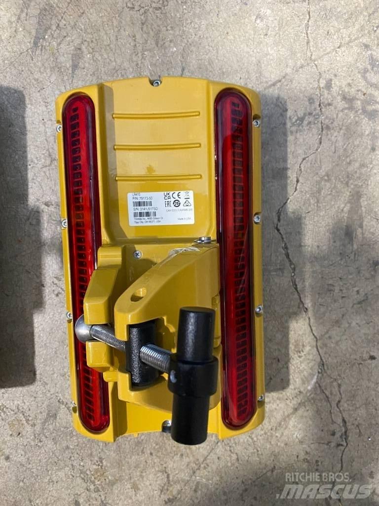 CAT LR410s Kiti naudoti statybos komponentai