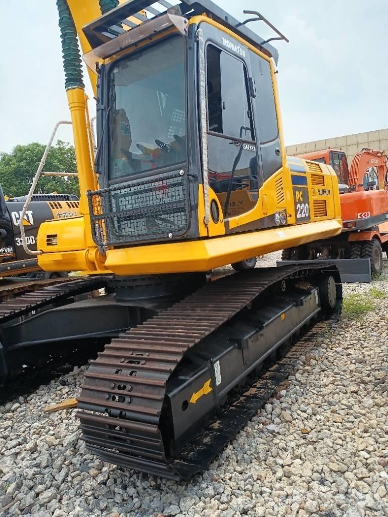 Komatsu PC 220-8 Vikšriniai ekskavatoriai