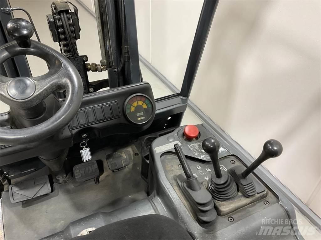 Linde E16 Elektriniai šakiniai krautuvai