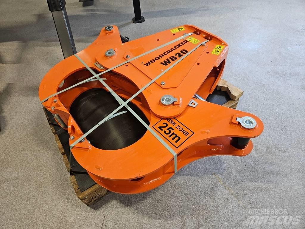 Westtech W820 Medžių skaldymo, pjovimo ir lupimo įrengimai