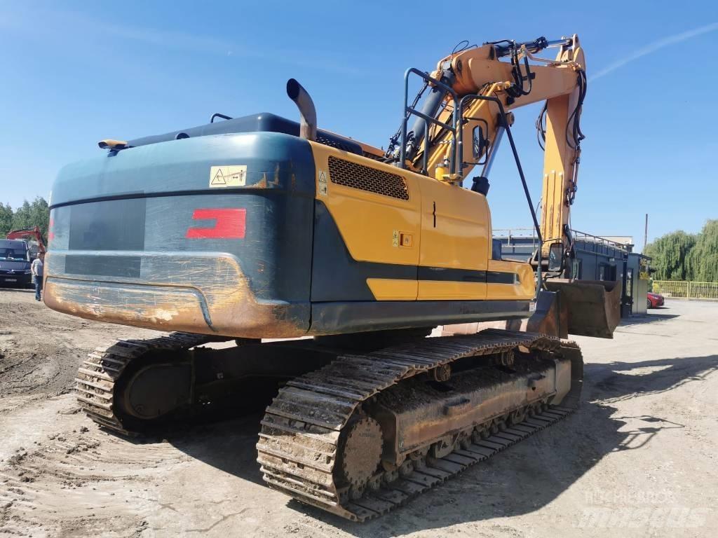 Hyundai HX 260 NL Vikšriniai ekskavatoriai