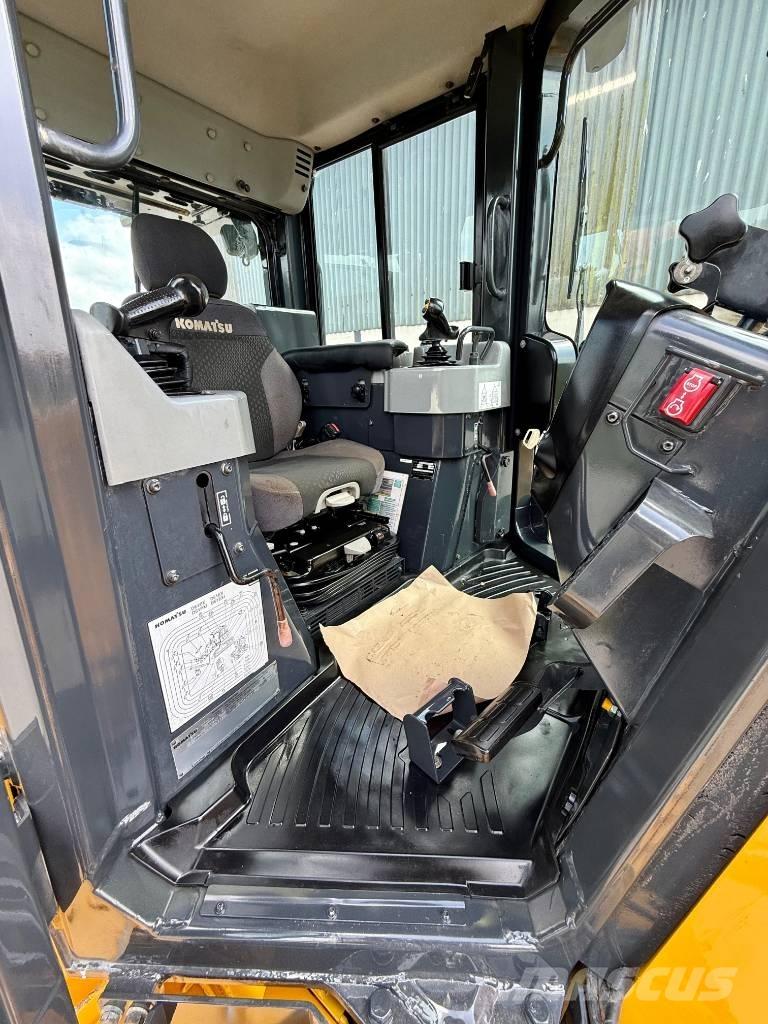 Komatsu D 61 PXi-24 Vikšriniai buldozeriai