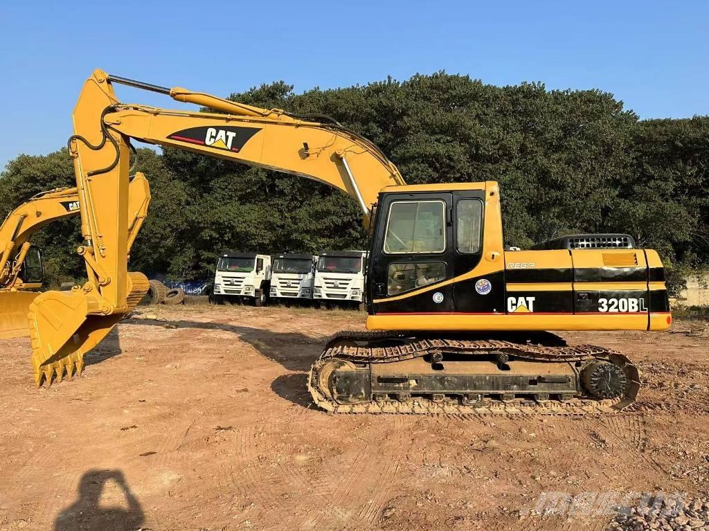 CAT 320B Vikšriniai ekskavatoriai