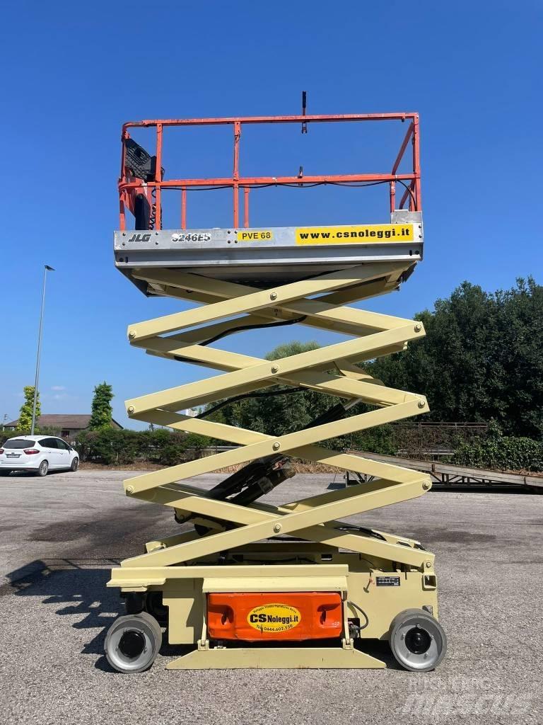 JLG 3246 ES Žirkliniai keltuvai