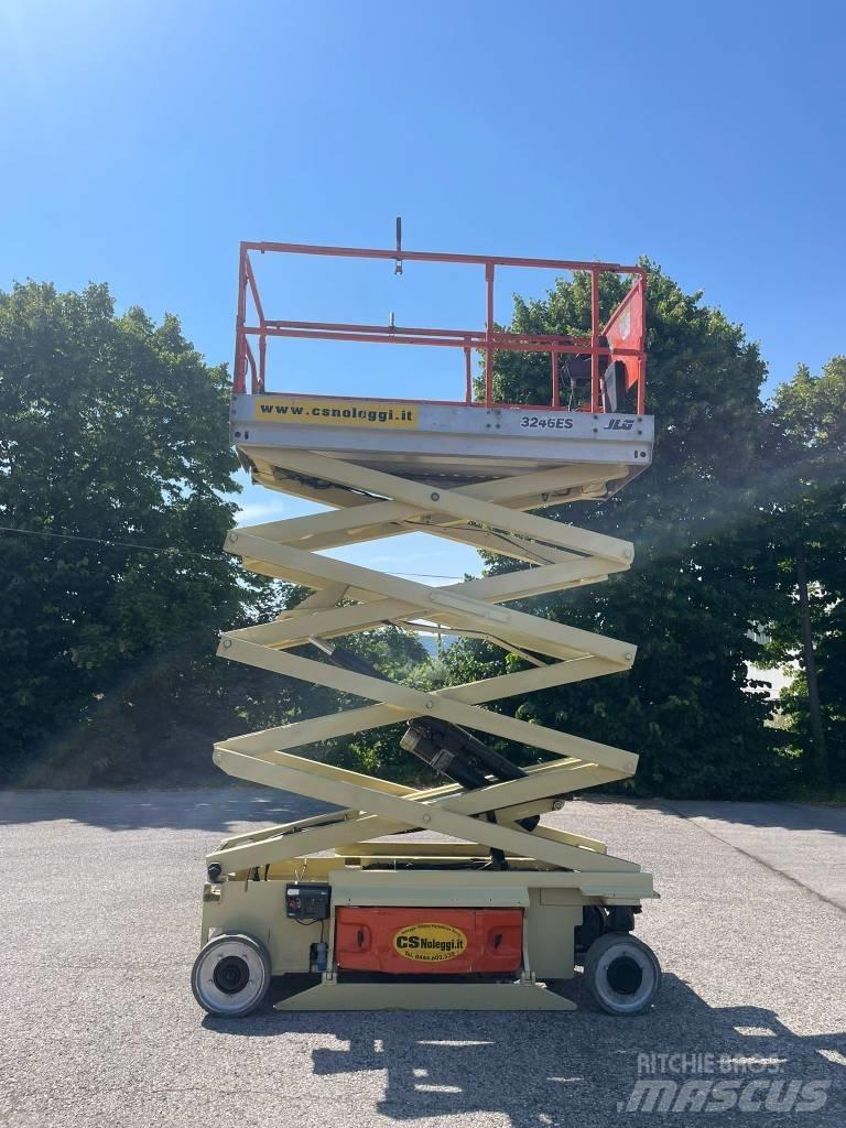 JLG 3246 ES Žirkliniai keltuvai