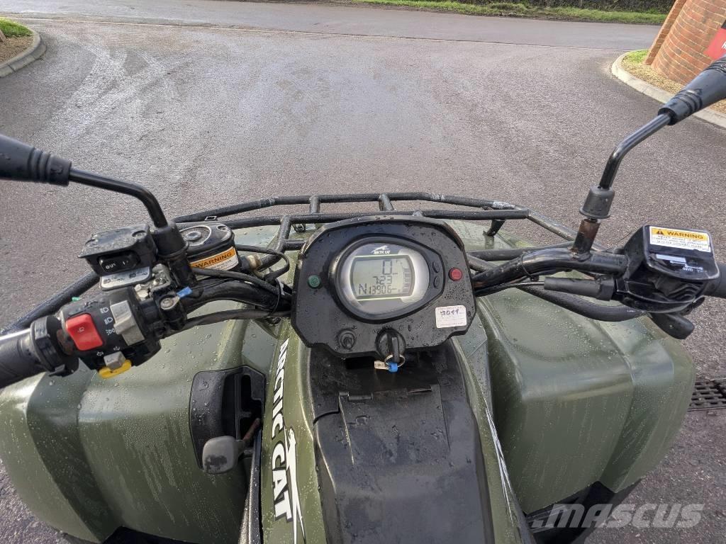 Arctic Cat 700 Visureigiai