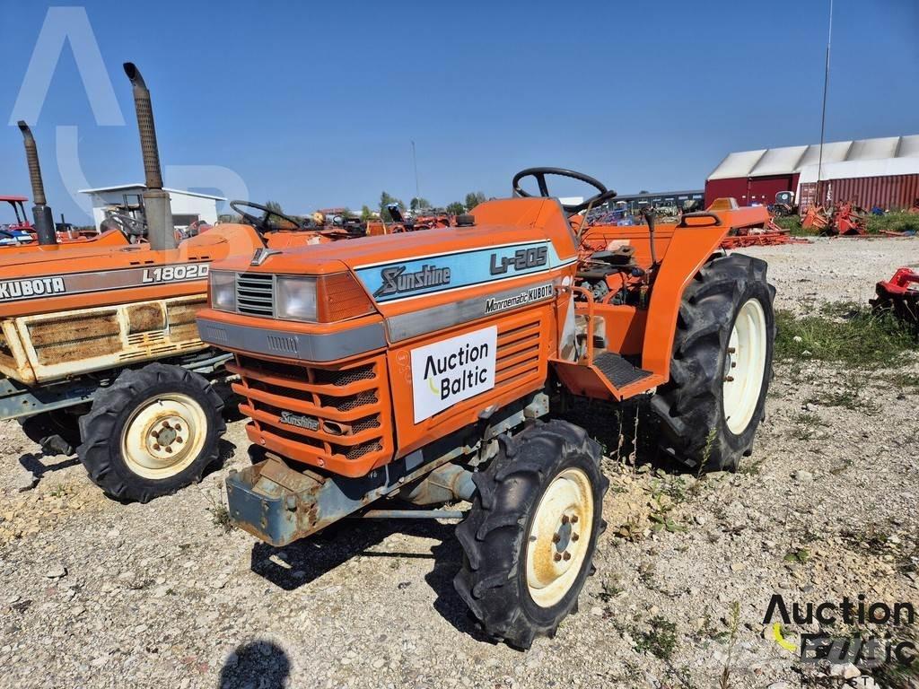 Kubota L1-205D Traktoriai