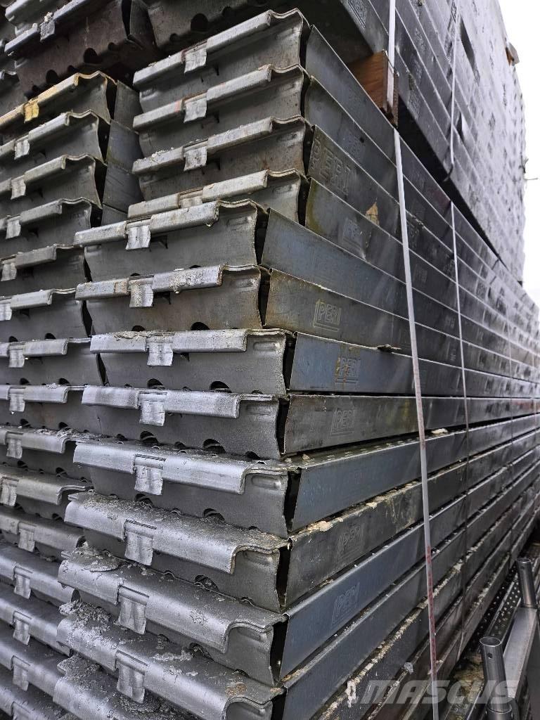 Peri UP T72 Pastolių įrengimai