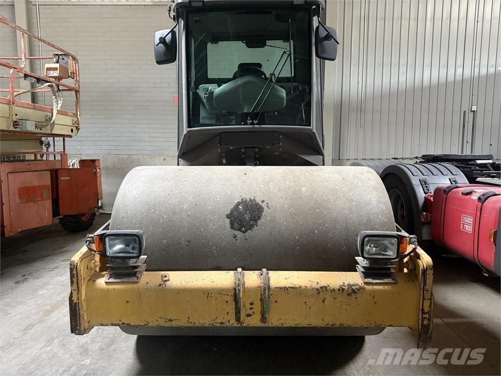 Volvo SD77 Vieno būgno volai