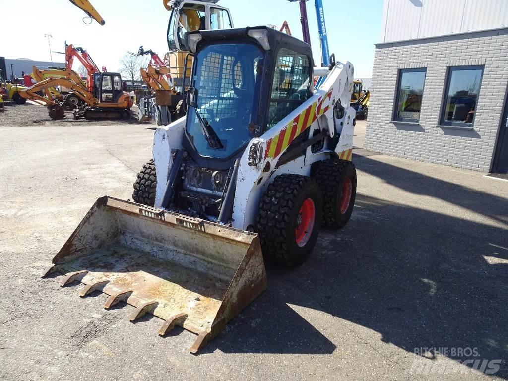 Bobcat S650 Krautuvai su šoniniu pasukimu