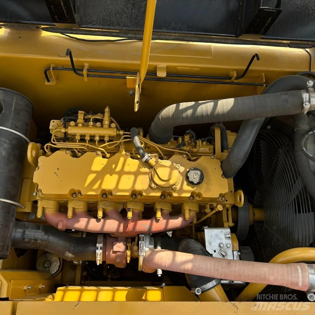 CAT 320 D Vikšriniai ekskavatoriai