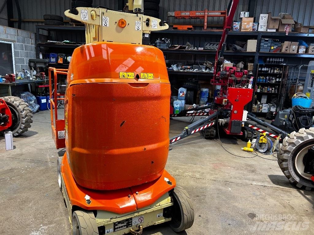 JLG Toucan 10 E Vertikalūs stiebiniai keltuvai