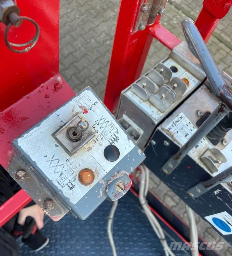 SkyJack SJ 6832 RT Žirkliniai keltuvai