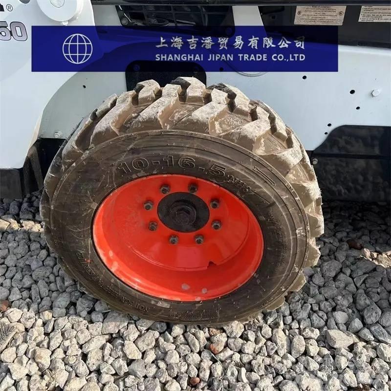 Bobcat S 450 Krautuvai su šoniniu pasukimu