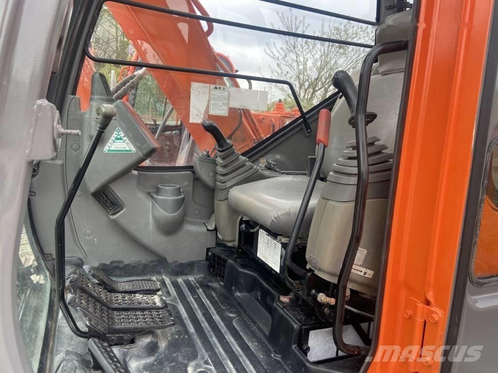 Hitachi ZX 80 Vidutinės galios ekskavatoriai 7-12 t