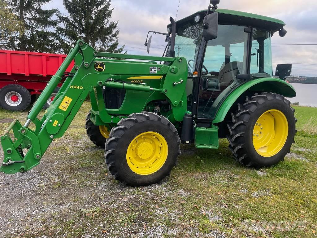 John Deere 5050E Traktoriai