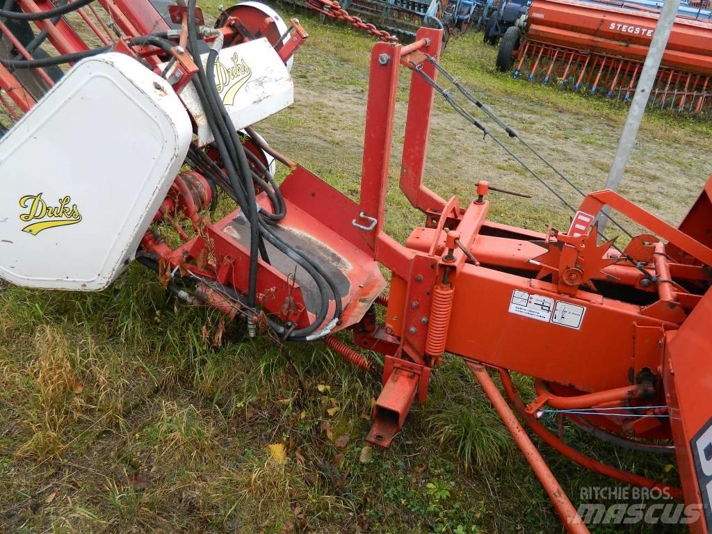 Deutz-Fahr HD300 Stačiakampių ryšulių presai