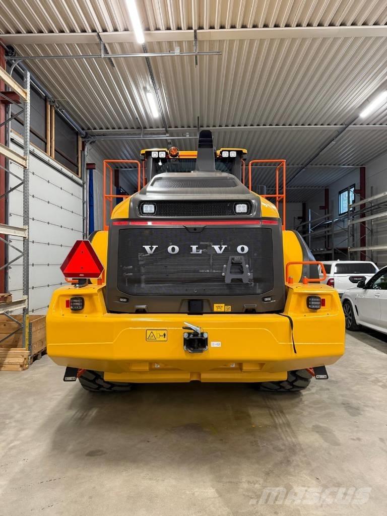 Volvo L180K Naudoti ratiniai krautuvai