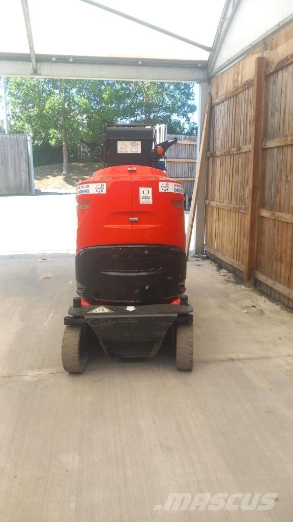 Manitou 100 VJR Vertikalūs stiebiniai keltuvai