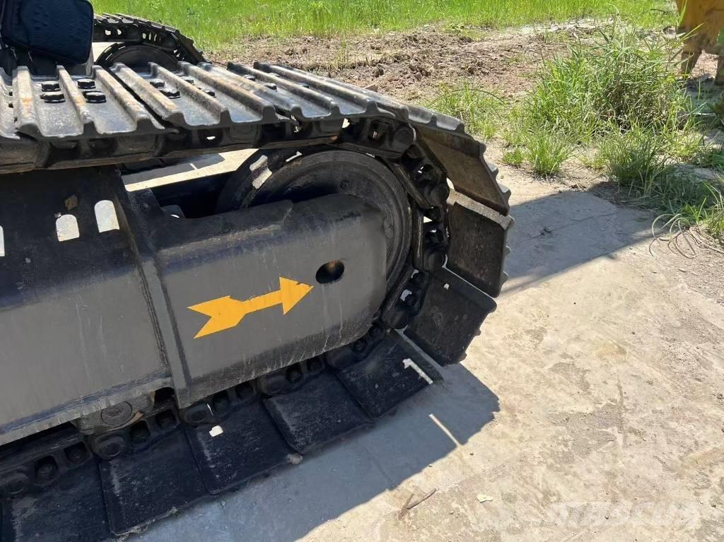 Komatsu PC 220 Vikšriniai ekskavatoriai