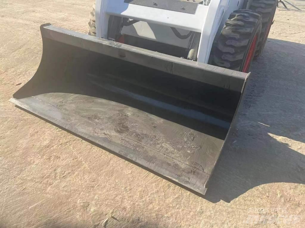 Bobcat S 185 Krautuvai su šoniniu pasukimu
