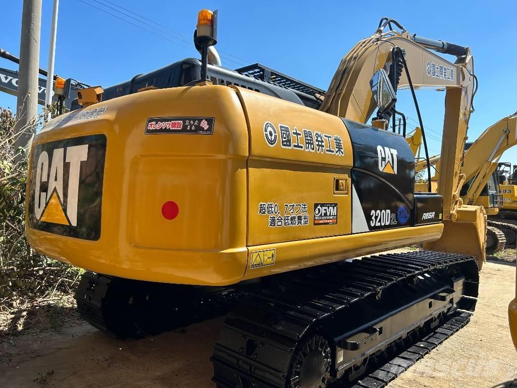 CAT 320D2L Vikšriniai ekskavatoriai