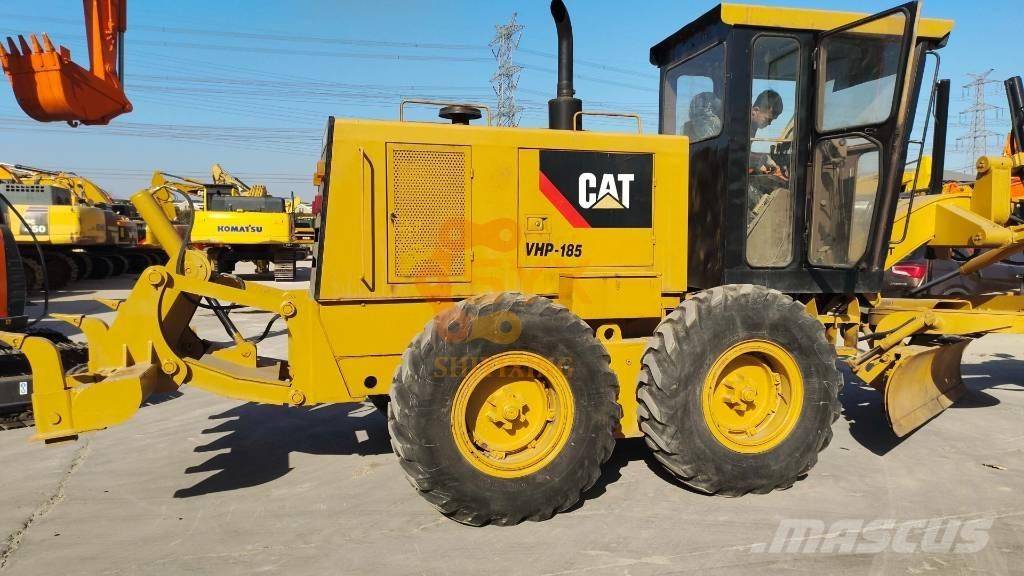 CAT 140 H Greideriai