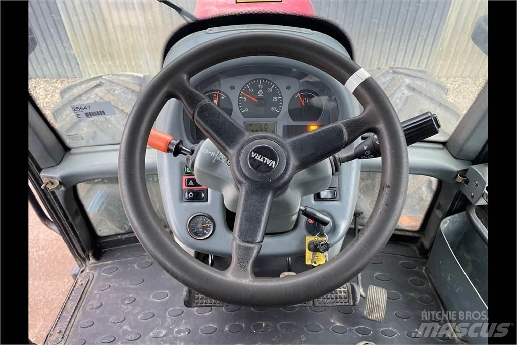 Valtra T153 Traktoriai