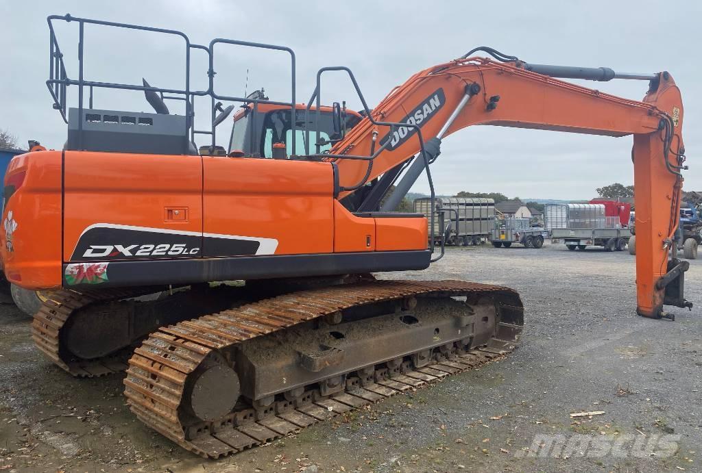 Doosan DX 225 LC Vikšriniai ekskavatoriai
