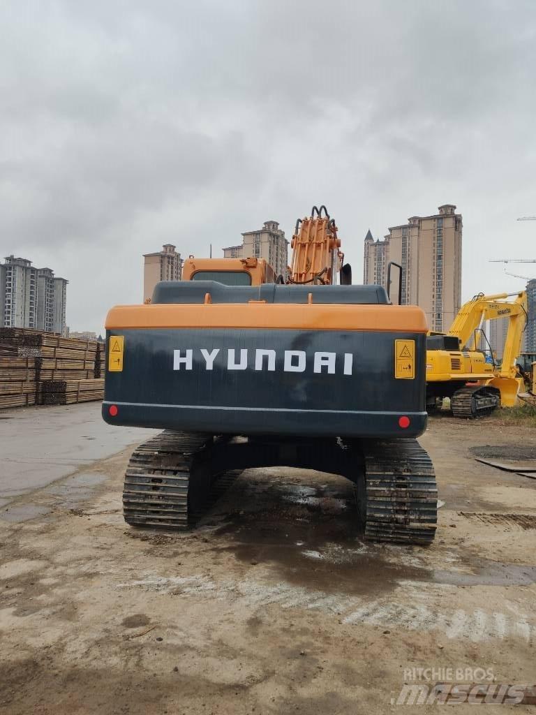 Hyundai R220LC-9S Vikšriniai ekskavatoriai