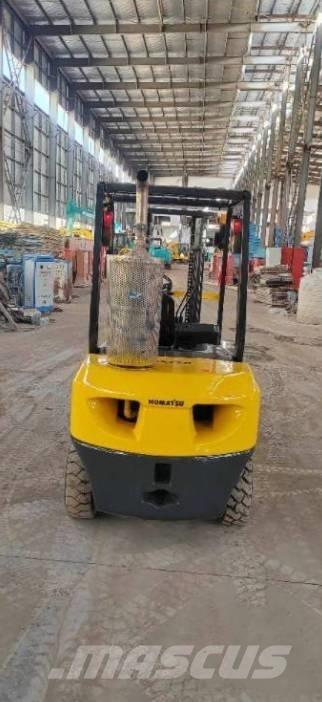 Komatsu FD 30 T-14 Dyzeliniai krautuvai