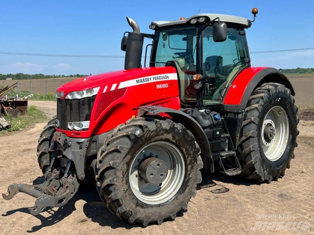 Massey Ferguson 8680 Traktoriai